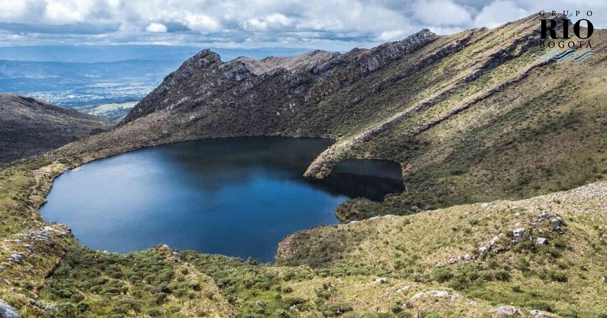 El horario para el ingreso a los senderos del área protegida será de 7:00am a 11:00am y para los servicios de alojamiento y albergue de 7:00am a 2:00pm