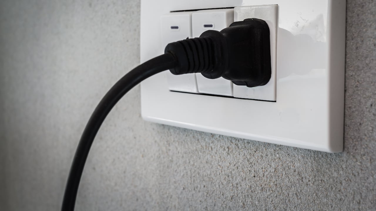 Mantener electrodomésticos conectados y sin uso hacen también impacta el medio ambiente.