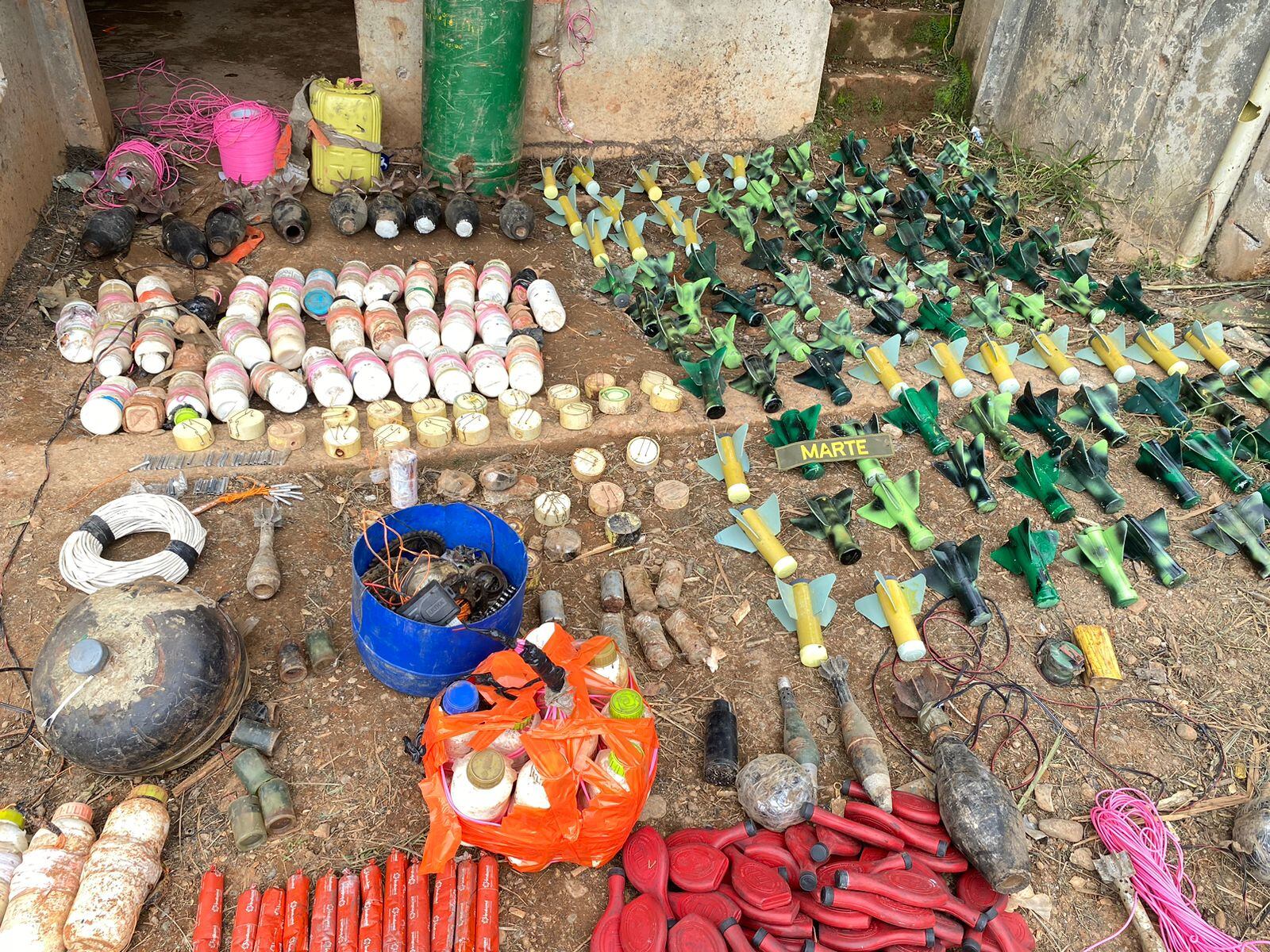 Material de guerra de las disidencias de las Farc.