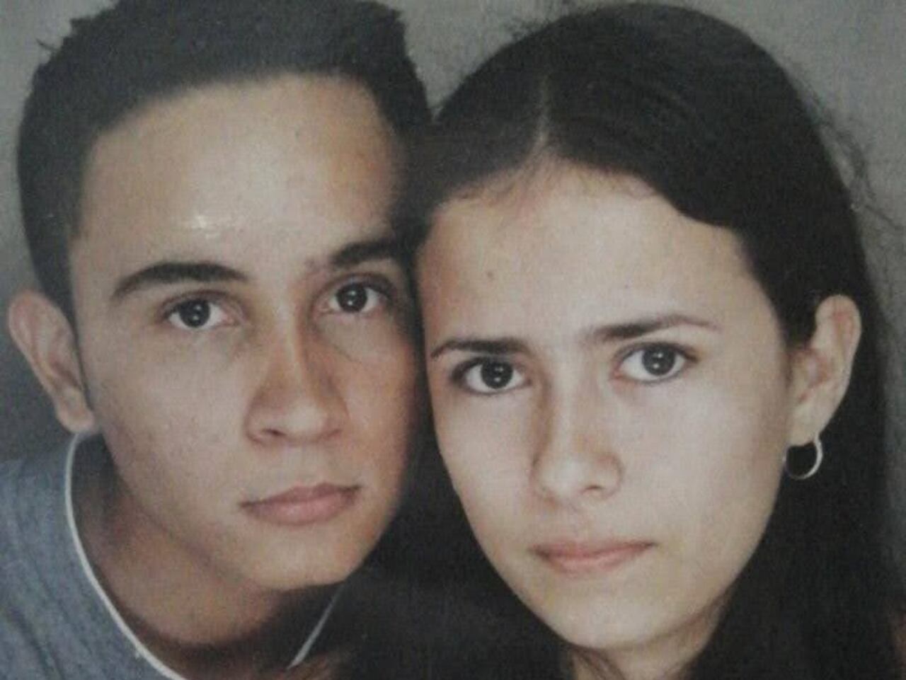 Carolina Gutiérrez y Cesar Pacheco se conocieron en 1998, estuvieron juntos desde entonces.