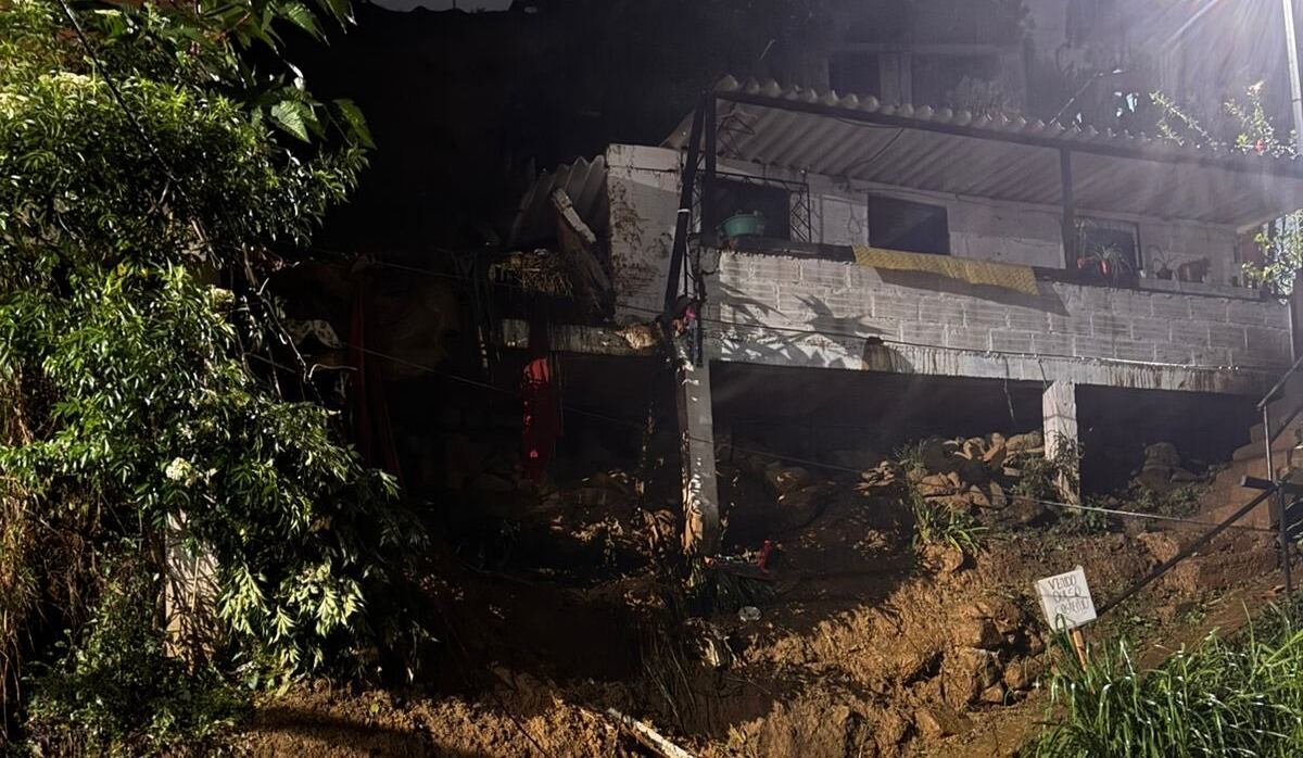 Tragedia en Medellín por nuevos deslizamientos.
