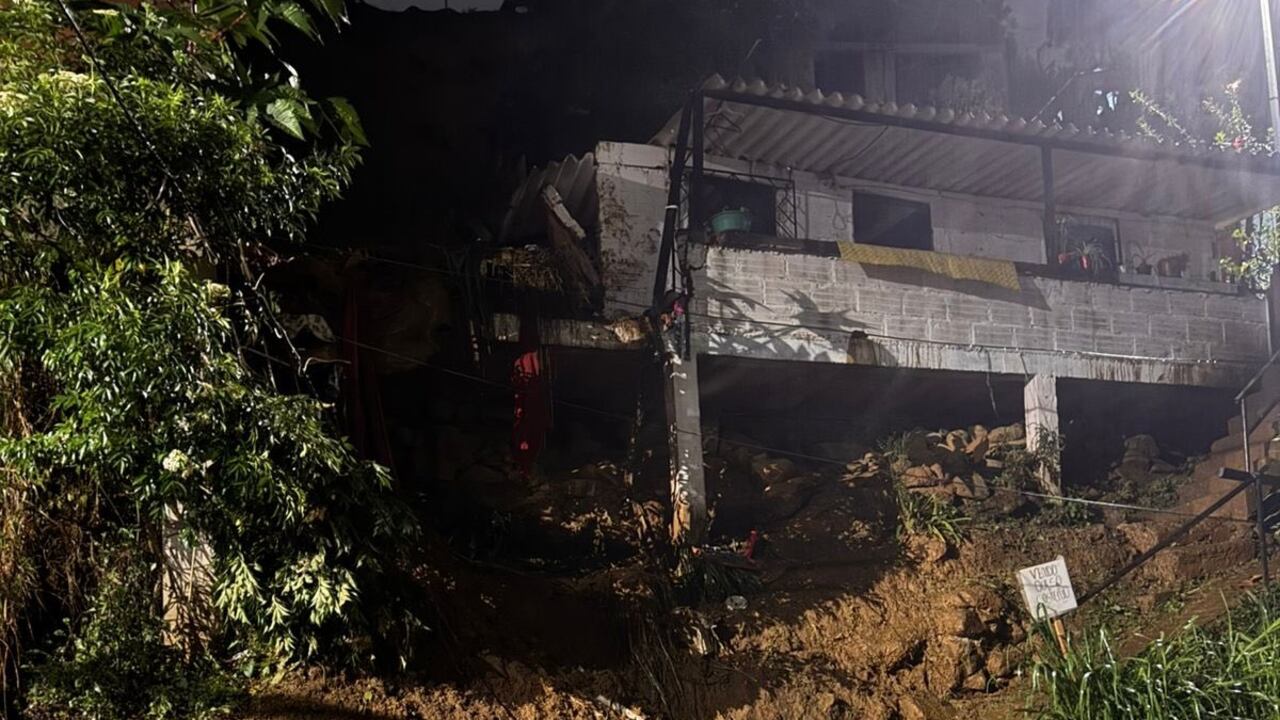 Tragedia en Medellín por nuevos deslizamientos.