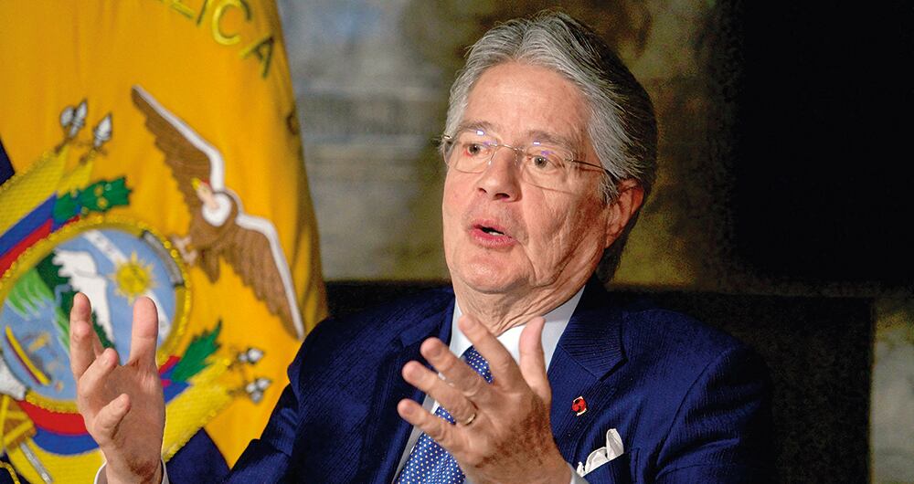 guillermo lasso El presidente de Ecuador es el único de derecha entre los tres países que hoy espían las Fuerzas Armadas colombianas.