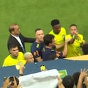 Desde la grada lo golpearon con un paquete de crispetas