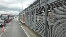 Estación de TransMilenio León XIII sin paso por siniestro vial