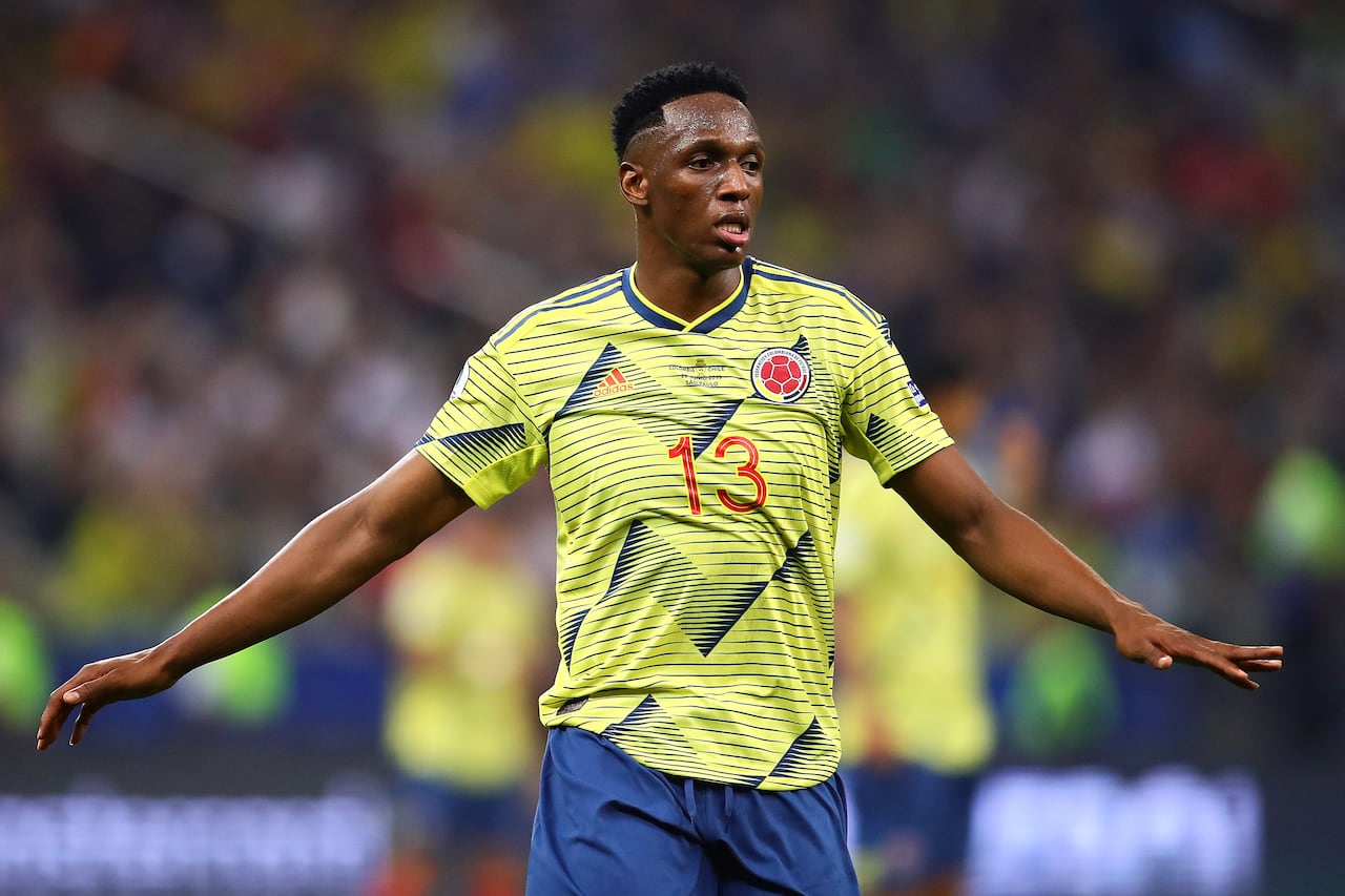 Yerry Mina bailó después de convertir su penal ante Chile.