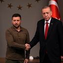 Turkish President Recep Tayyip Erdogan, right, shakes hands with Ukrainian President Volodymyr Zelenskyy at the end of a joint news conference following their meeting in Istanbul, Turkey, early Saturday, July 8, 2023. (AP Photo/Francisco Seco)