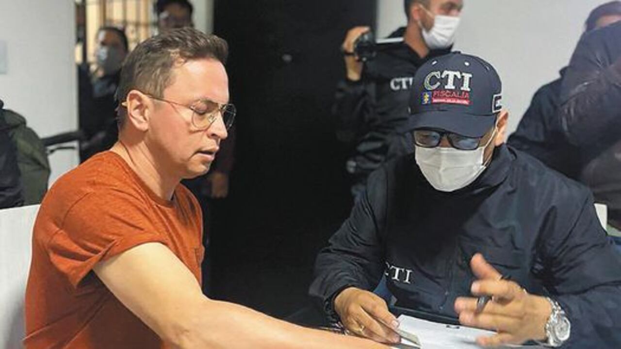 Jhonier Leal es señalado de cometer el doble homicidio contra su hermano y su madre. Días después se declaró inocente.