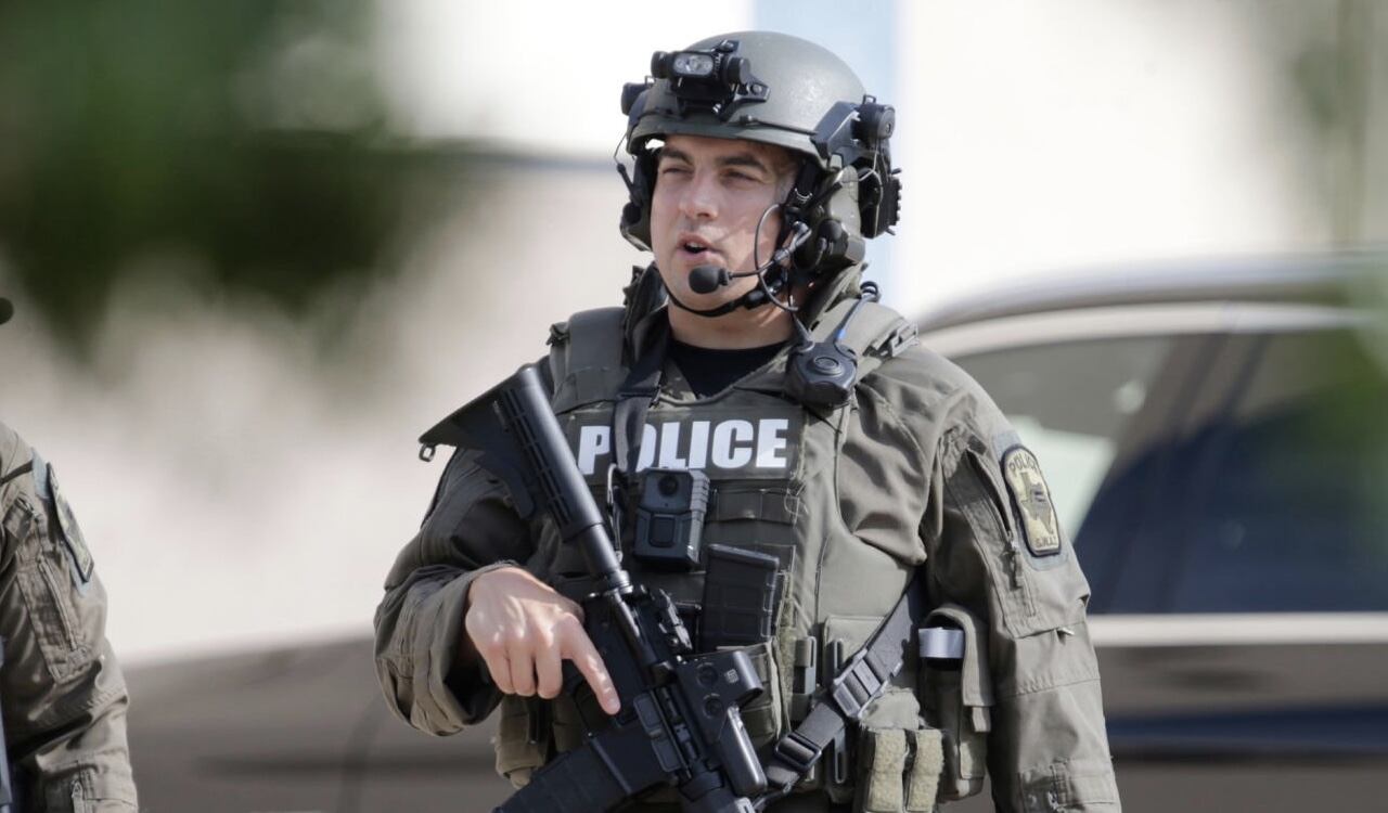 Los equipos especiales de la policía de Estados Unidos lograron contener la situación