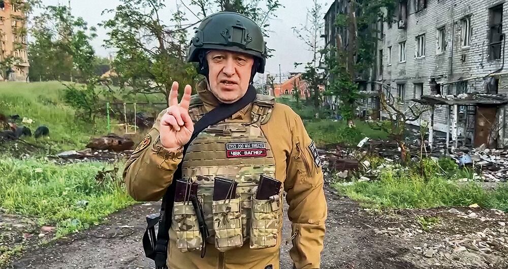  Prigozhin se dio a conocer en Rusia como un próspero empresario de la gastronomía y se hizo cercano a Putin. Luego, fundó el temido grupo armado Wagner.