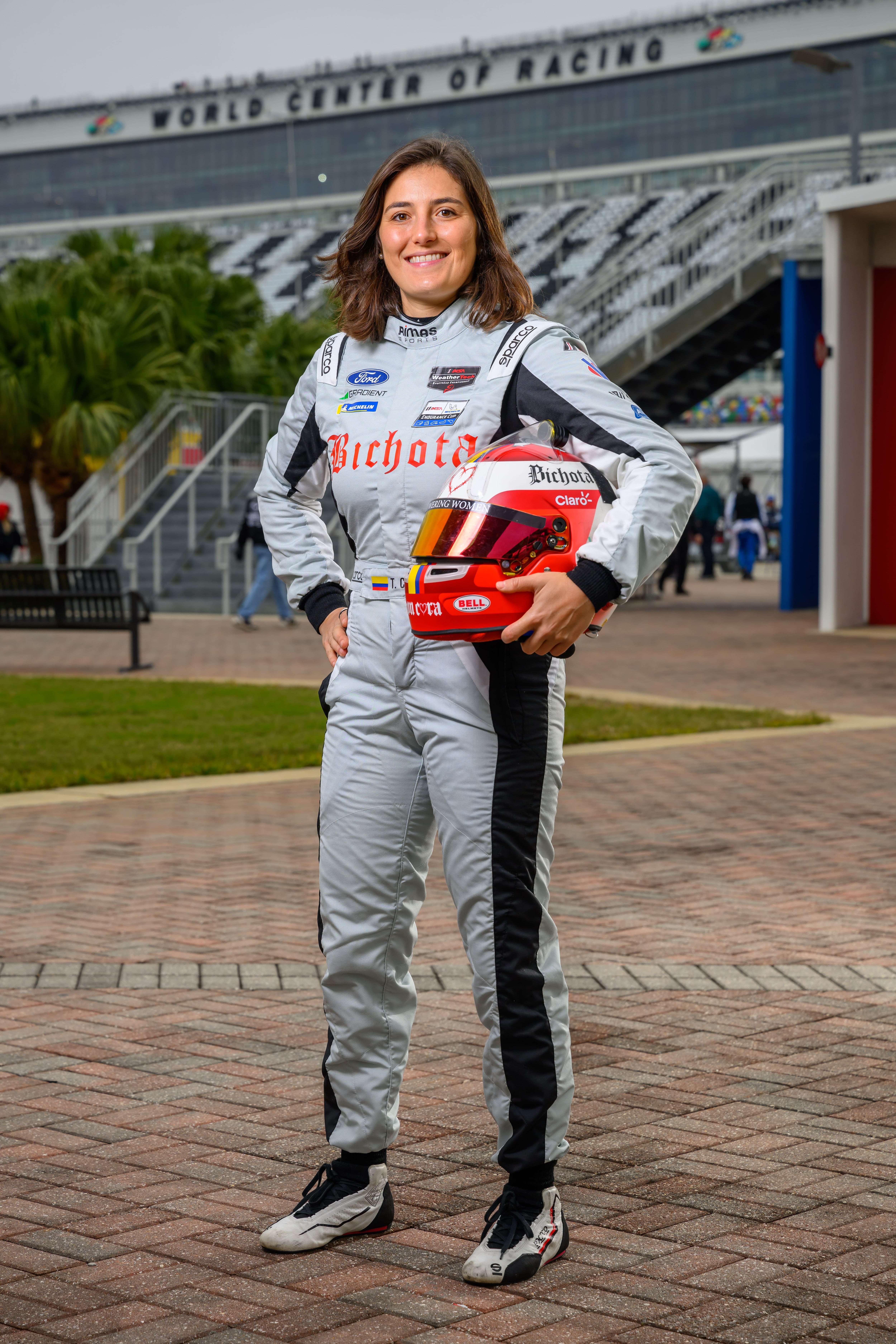 Tatiana Calderón, piloto colombiana de la Escudería Telmex Claro.