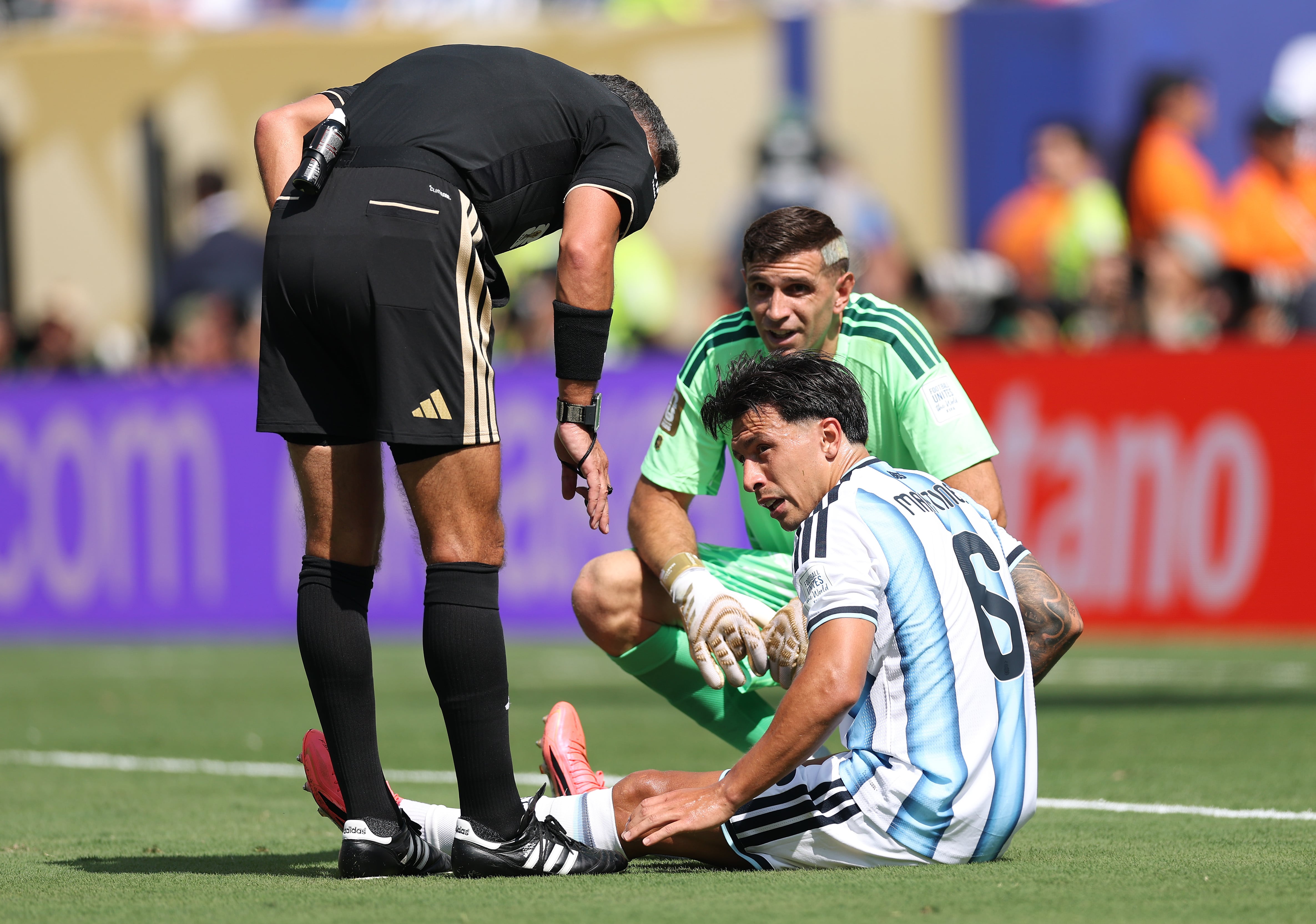 El central argentino tuvo que salir al minuto 43.