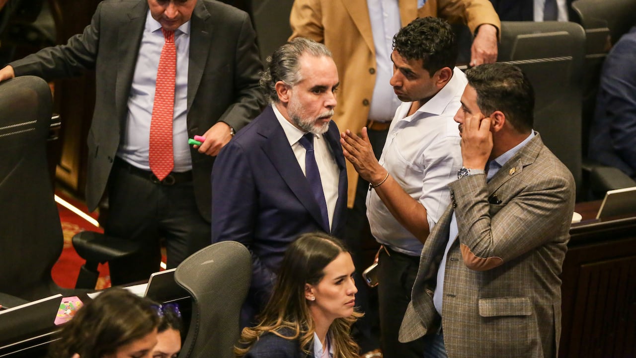 Al congreso de la República asiste Armando Benedetti, designado como nuevo Ministro de Interior.