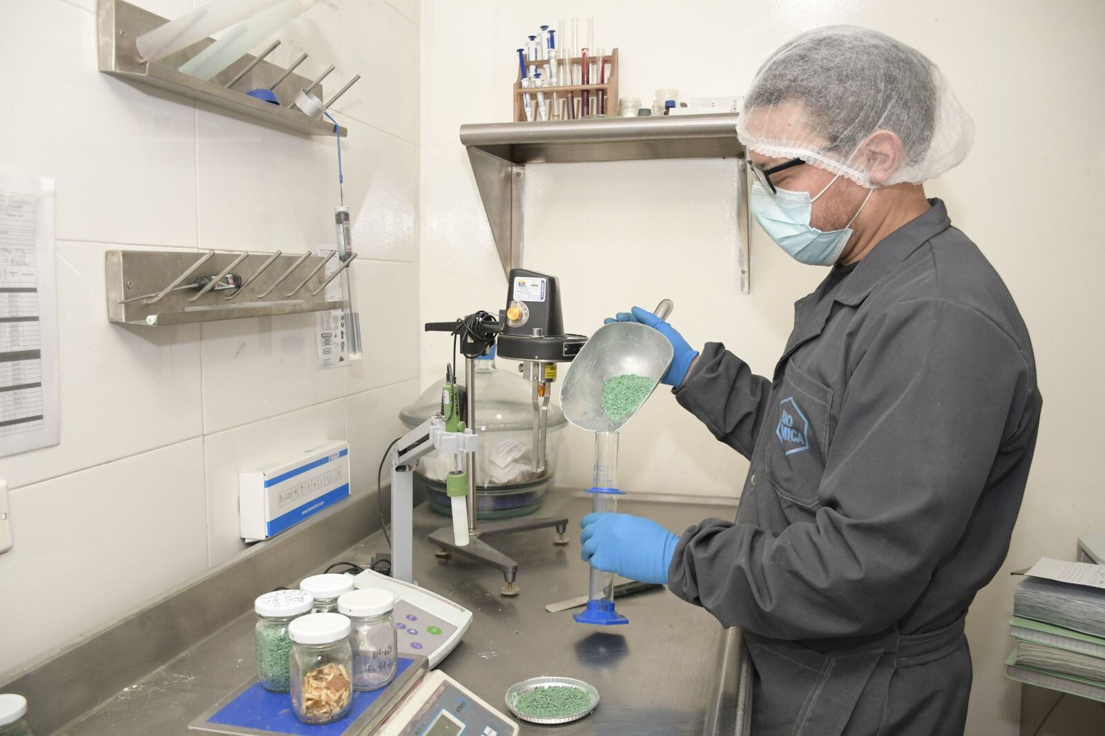 Con esta estrategia más de 1.600 mipymes que realicen actividades de manufacturas, servicios y agroindustria accederán, sin costo, a formación especializada y asistencia técnica.