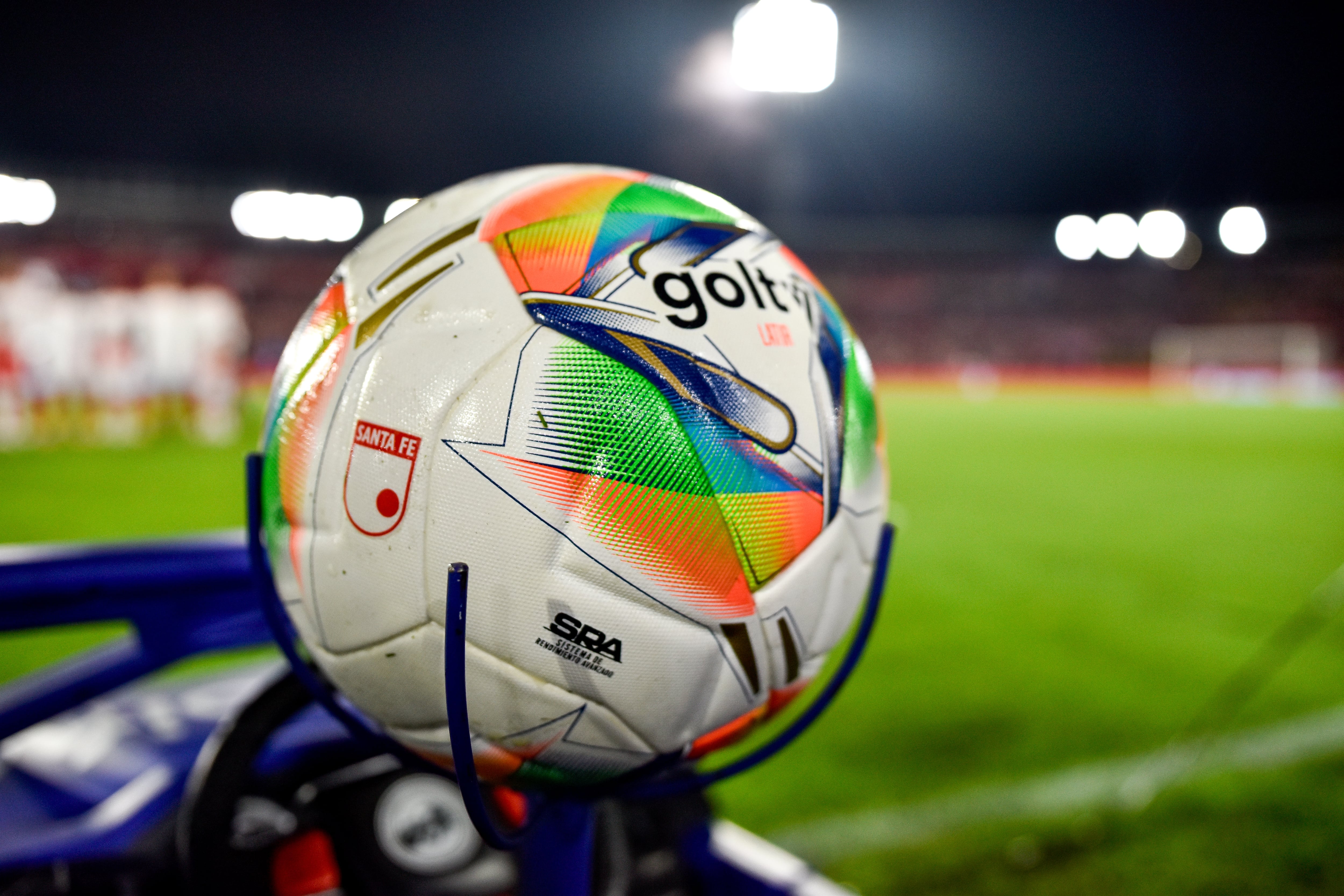 Bogotá. Noviembre 26 de 2024. Independiente Santa Fe enfrenta a Millonarios FC, por encuentro válido de la Liga BetPlay II 2024 de la fecha 2 del grupo A de cuadrangulares en el estadio Nemesio Camacho El Campin. (Colprensa - Cristian Bayona).