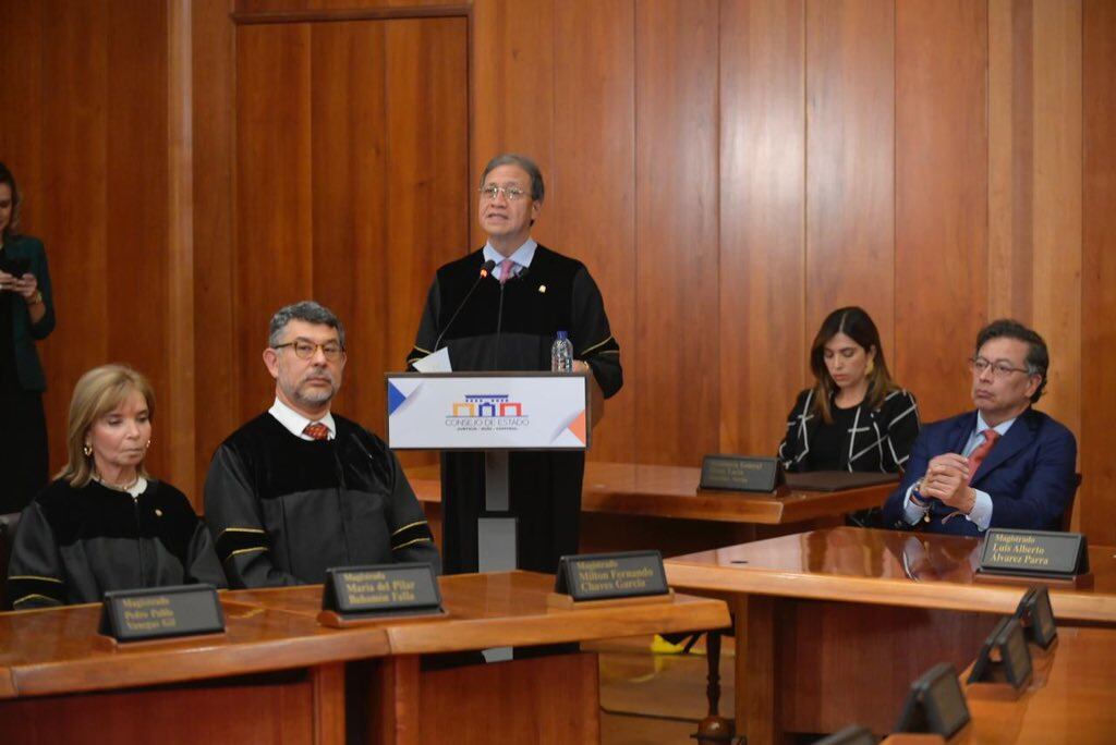 El presidente del Consejo de Estado posesionó a tres magistrados.