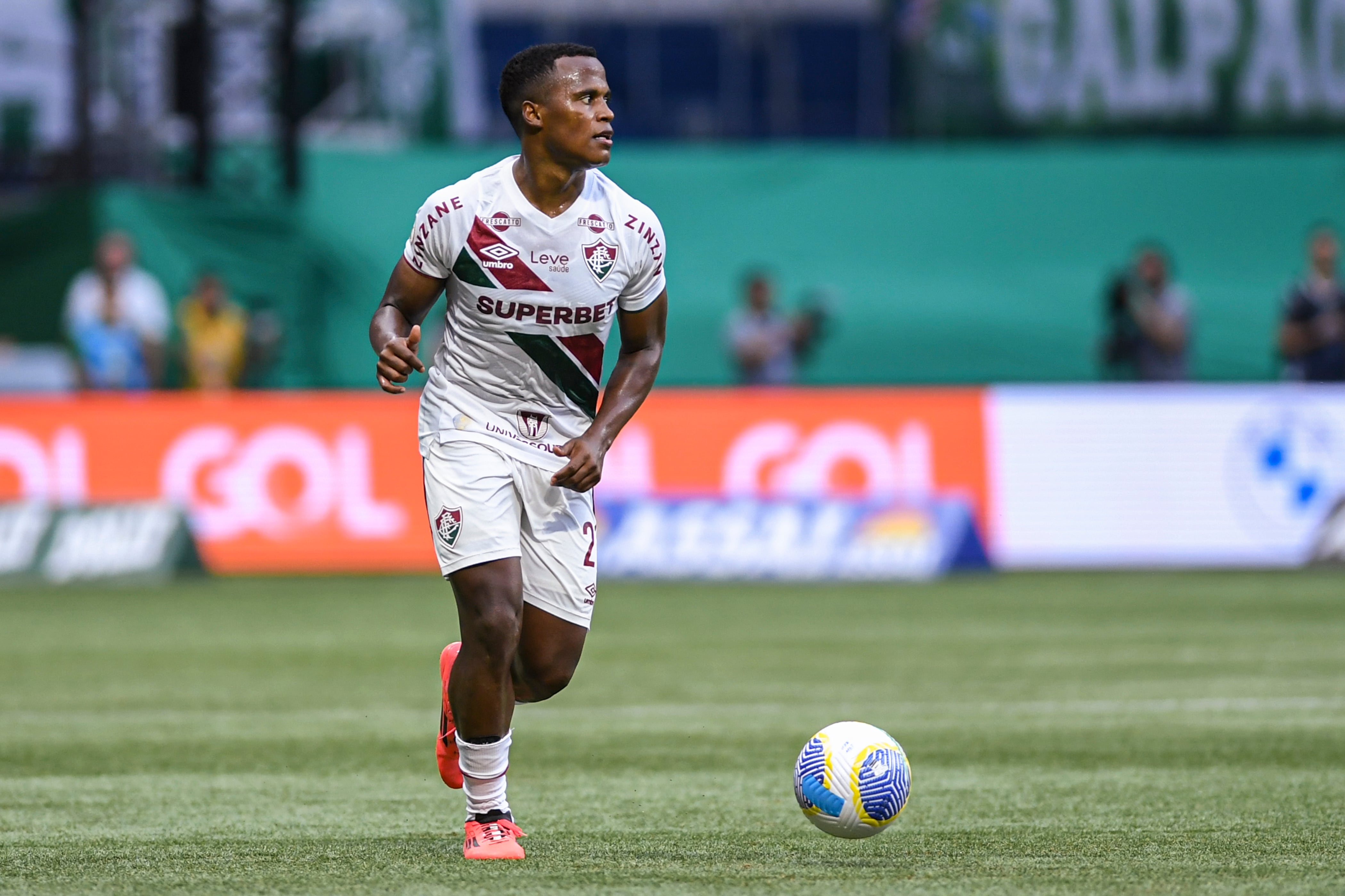 A las oficinas del Maracaná llegó una importante oferta por Jhon Arias.