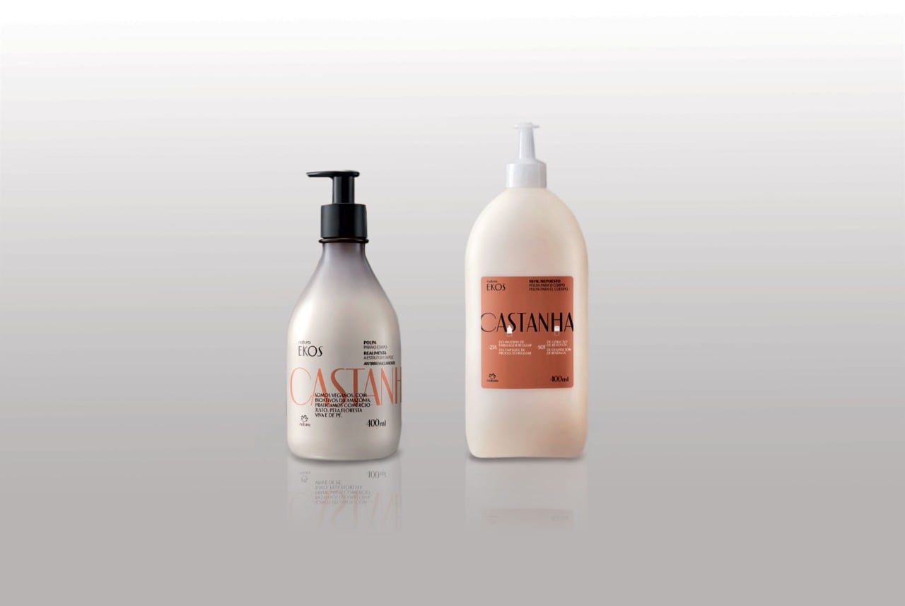 En 2014, Ekos lanzó el primer repuesto de perfume, con un frasco ciento por ciento reciclado, reduciendo al 72 por ciento la emisión de gases de efecto invernadero.