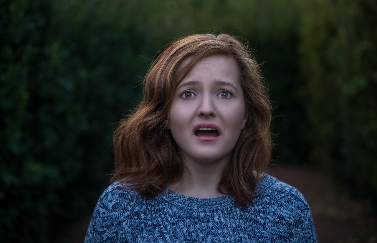 Asustar a una persona que tiene hipo puede hacer que se le quite.