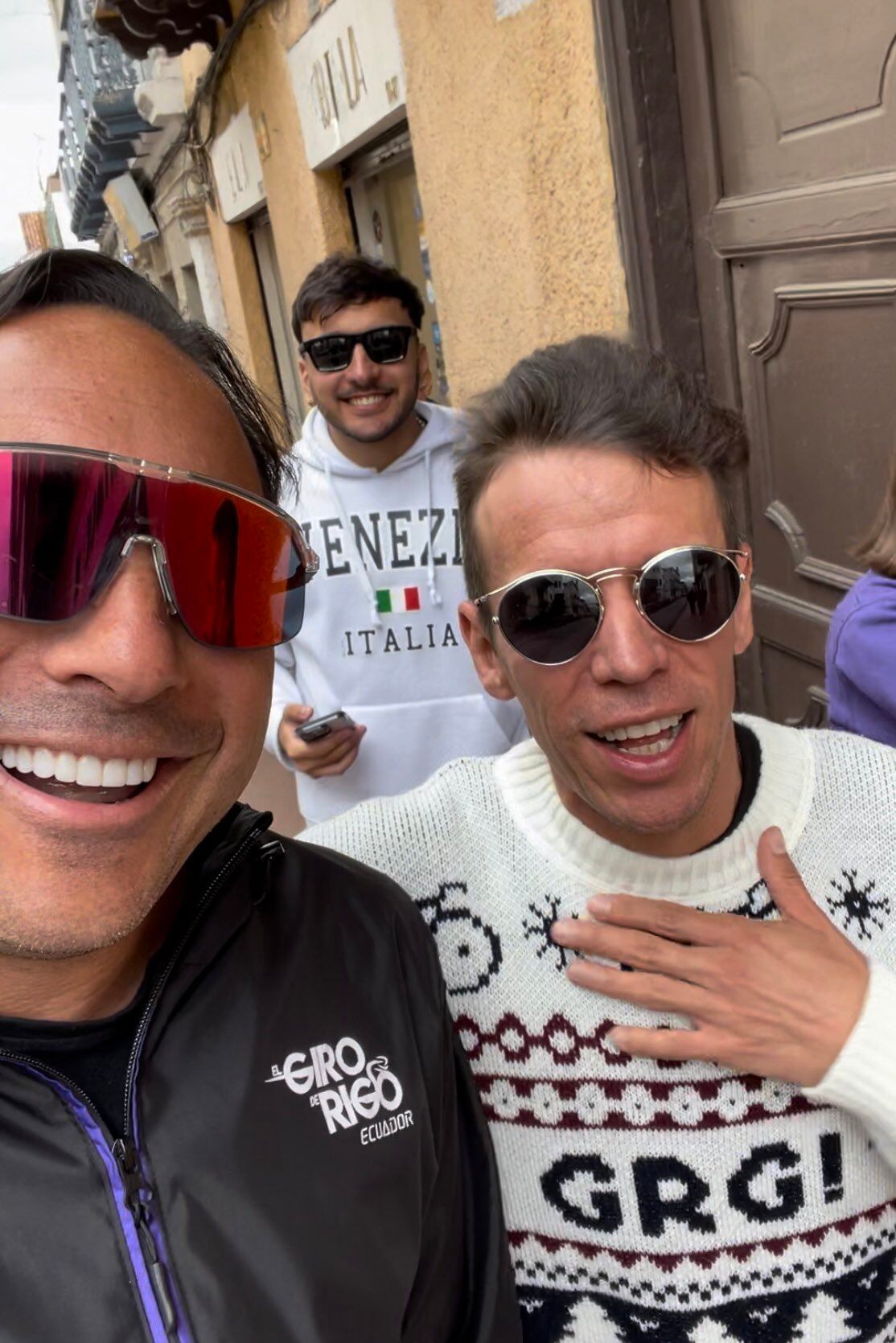 Mario Sábato junto a Rigoberto Urán, ciclista colombiano