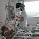 Estos nuevos espacios para quemados ofrecen cuidados integrales con un equipo multidisciplinario y facilitan la presencia de familiares para apoyo emocional. Esta iniciativa marca un hito en la atención médica para pacientes con quemaduras graves en Cali.