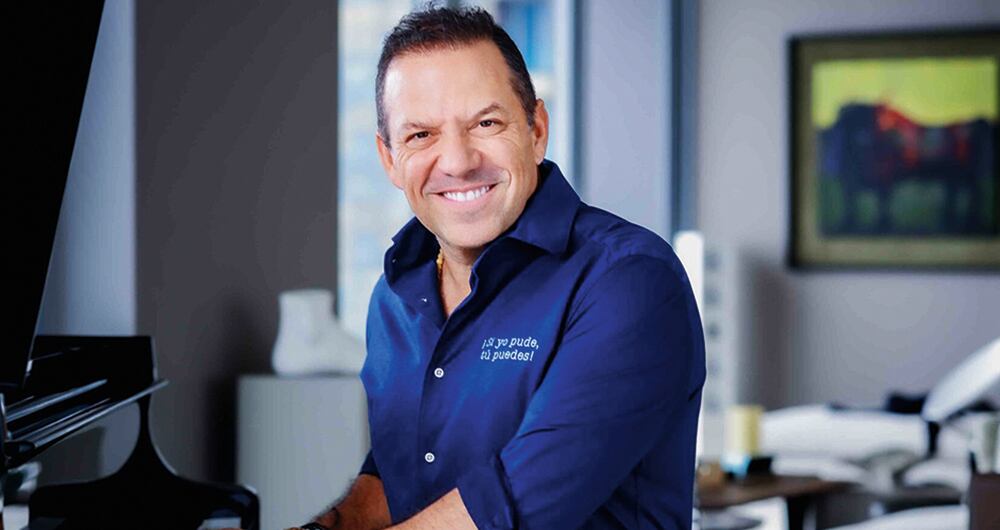     Santiago Botero Jaramillo, que hoy busca la Presidencia de la República, es el representante legal de la empresa denunciada por los maestros y pensionados.