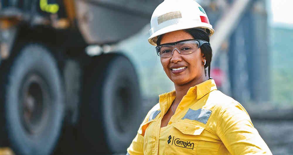 Yobana Puche trabaja en minería y es madre soltera.