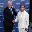 Colombia's President Gustavo Petro (R) is received by Cuba's President Miguel Diaz Canel upon arrival at the Convention Center in Havana on September 15, 2023. The G77+China, a group of developing and emerging countries representing 80 percent of the global population, gathers Friday in Cuba seeking to promote a "new economic world order" amid warnings of growing polarization. (Photo by Yamil LAGE / POOL / AFP)