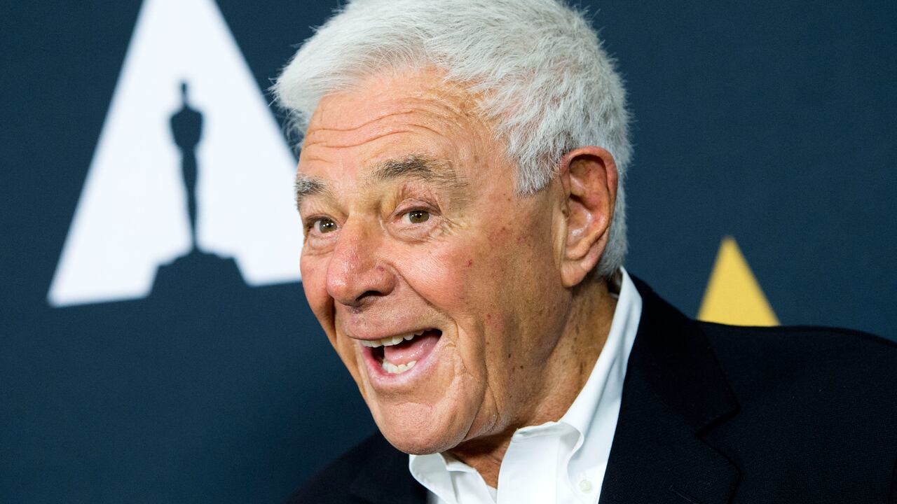 Murió a los 91 años Richard Donner, el director que llevó a Superman al cine; estrellas de Hollywood lo despiden