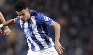 Luis Díaz fue titular con el Porto en la eliminación de la Champions frente al Atlético de Madrid