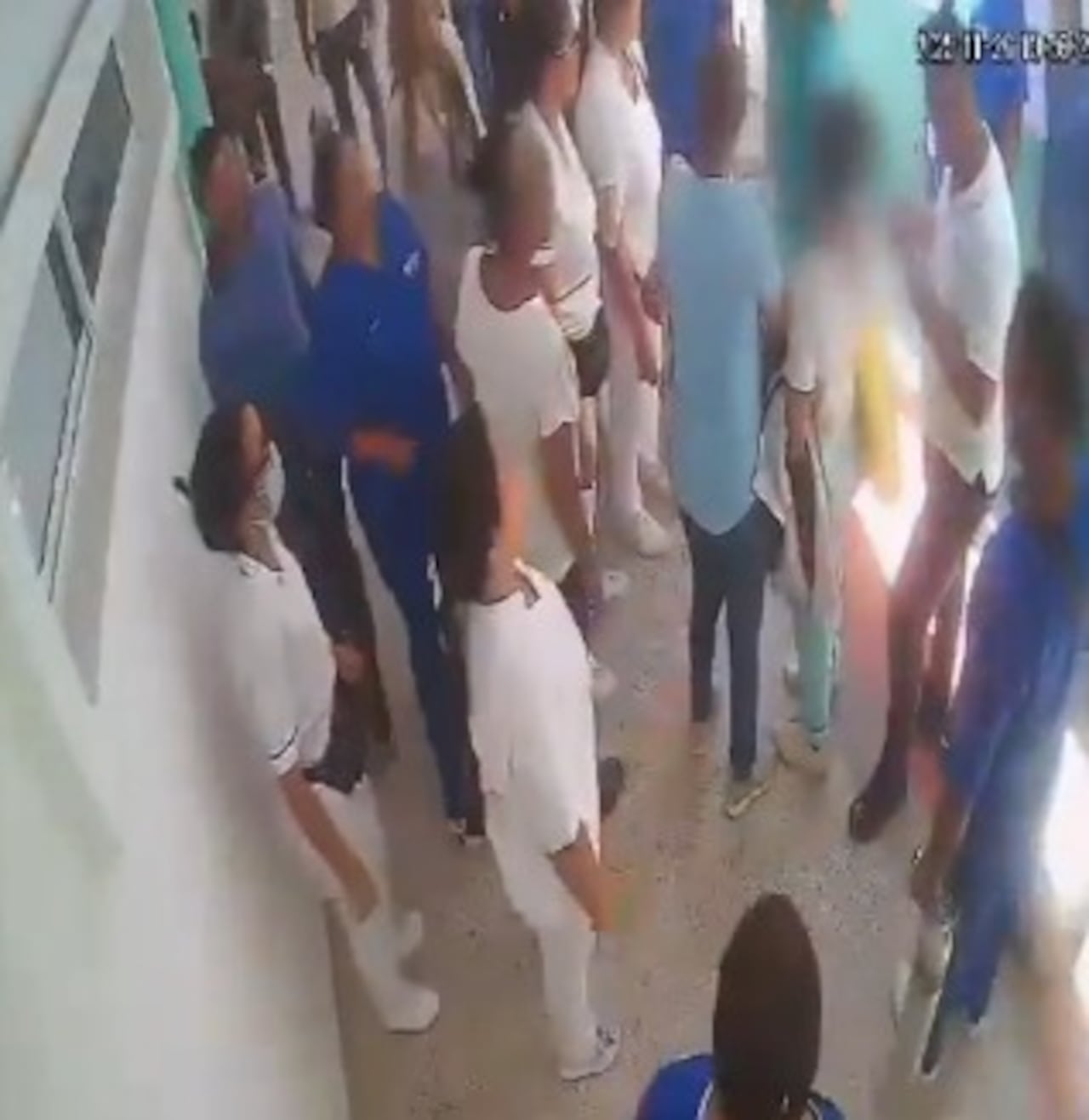 En cuestión de segundos una gran cantidad de personas evitó el secuestro.