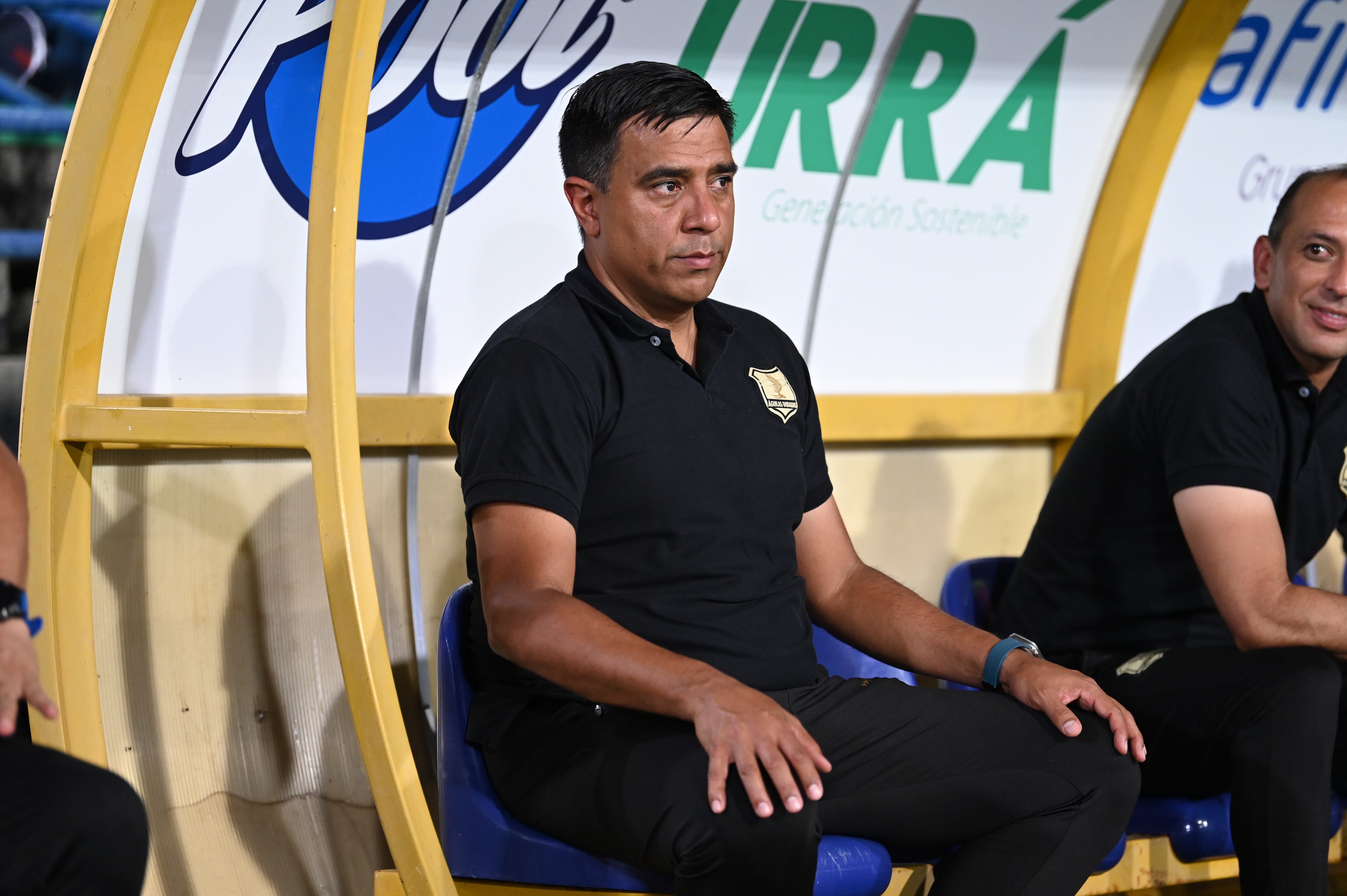 César Farías, técnico de Águilas Doradas