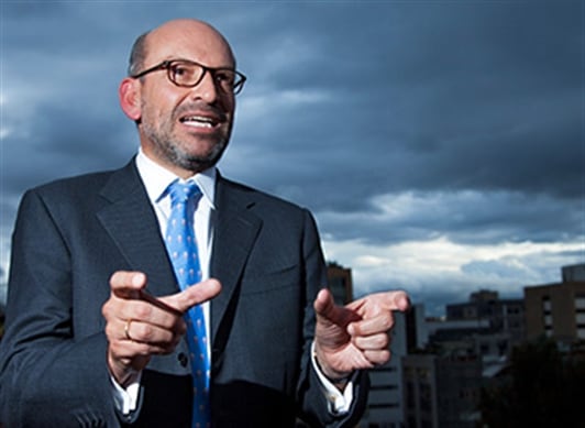 Una maratónica jornada desarrolló en 11 ciudades el embajador en el Reino Unido, Mauricio Rodríguez Múnera, quien entregó a los empresarios una serie de consejos para aprovechar mejor los TLC.
