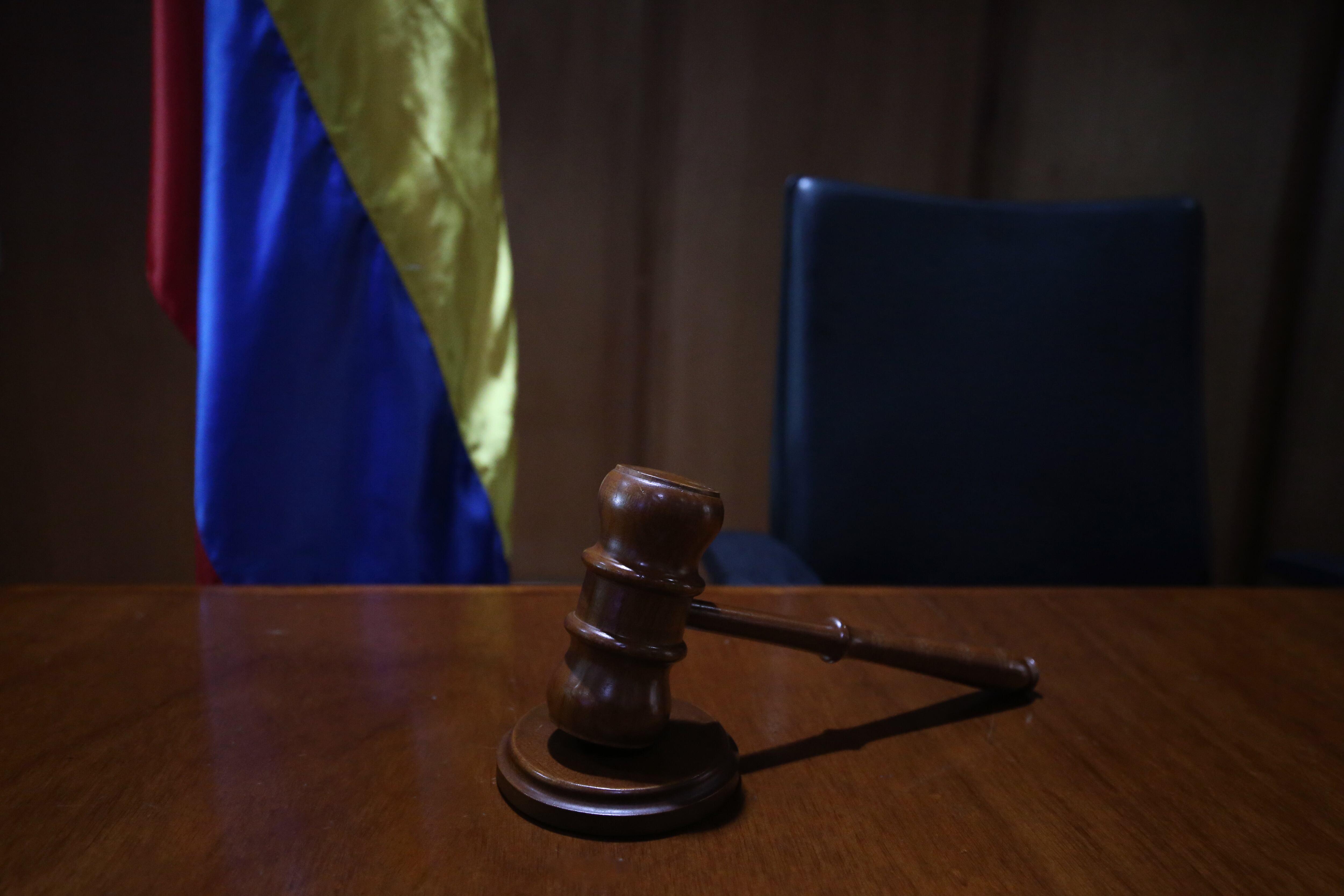 Tribunales de Cundinamarca y Bogotá  D C
martillo de juez
martillo de Corte
Mazo de Juez
sala de audiencia
Bogota junio 25 del 2024
Foto Guillermo Torres Reina / Semana