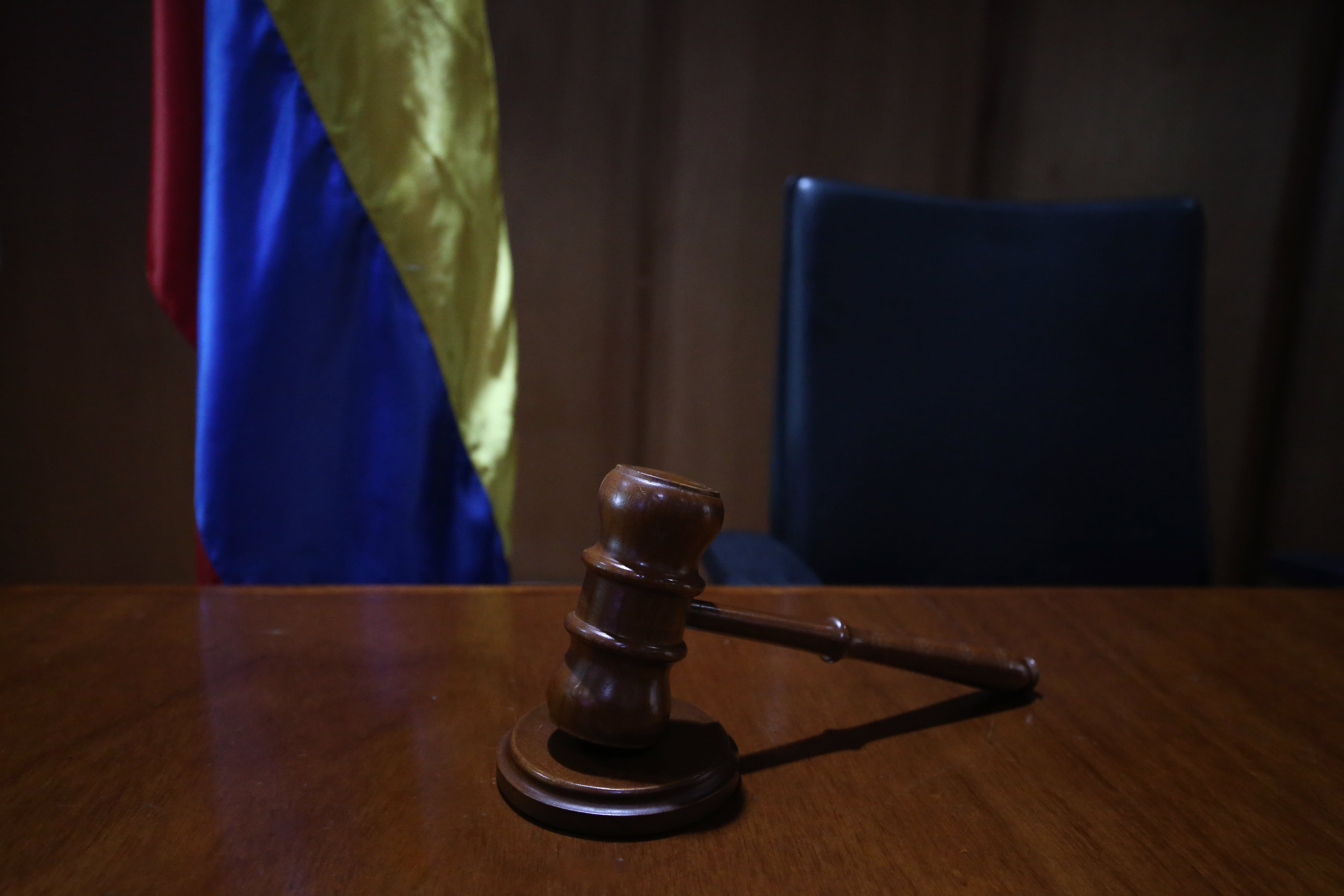 Tribunales de Cundinamarca y Bogotá  D C
martillo de juez
martillo de Corte
Mazo de Juez
sala de audiencia
Bogota junio 25 del 2024
Foto Guillermo Torres Reina / Semana