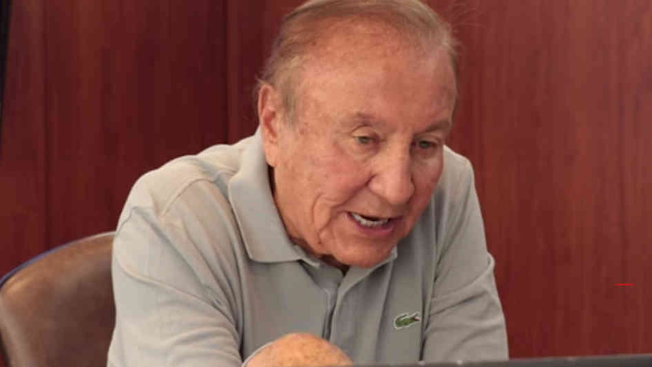 “Ellas no costean nada, todo lo cubrimos nosotros y los partos que han tenido son como 400 al año, son una fábrica para hacer chinitos pobres”.