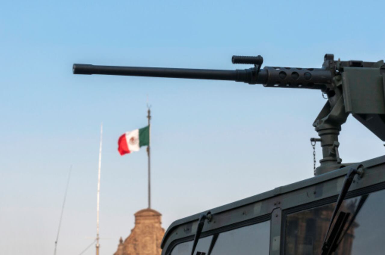 Trece policías fueron asesinados el lunes en el sur de México y dos personas más resultaron heridas en un ataque armado en el estado de Guerrero, en medio de una ola de violencia.