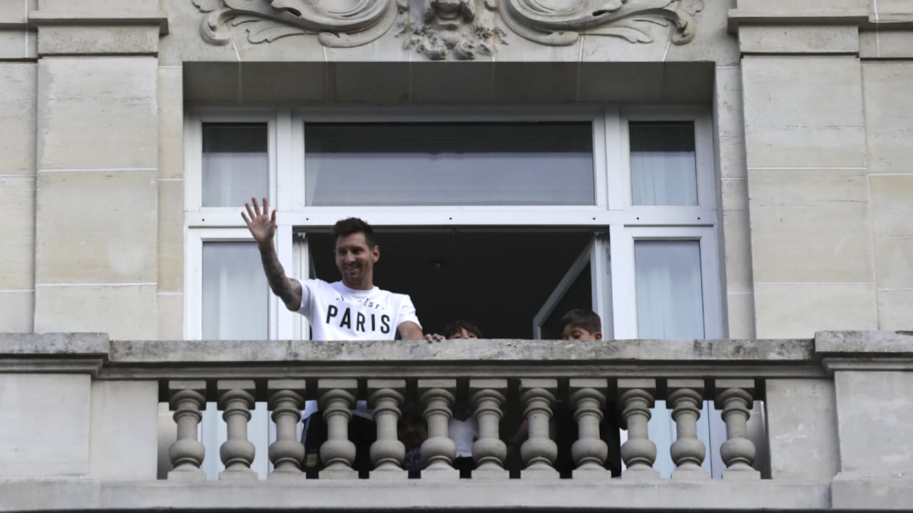 Lionel Messi en el hotel Le Royal Monceau