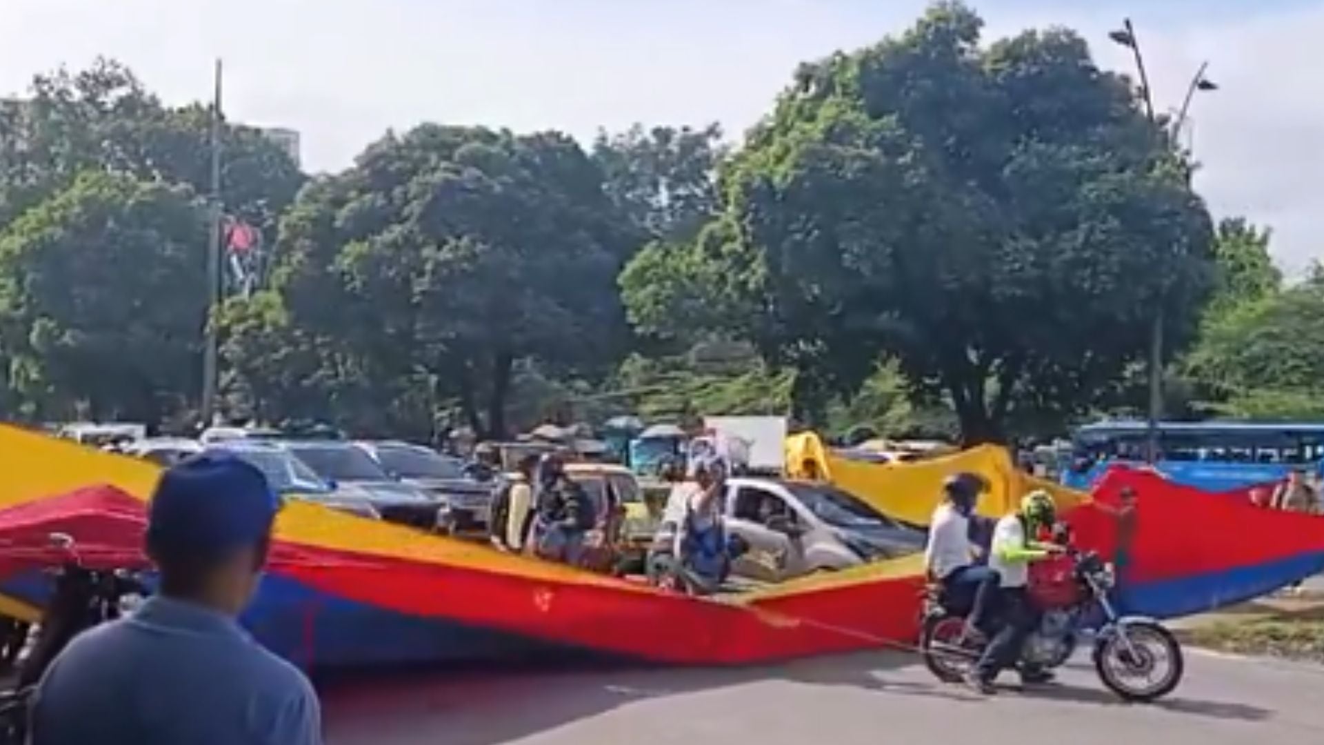 Cierre de uno de los carriles de la vía Bucaramanga-Piedecuesta