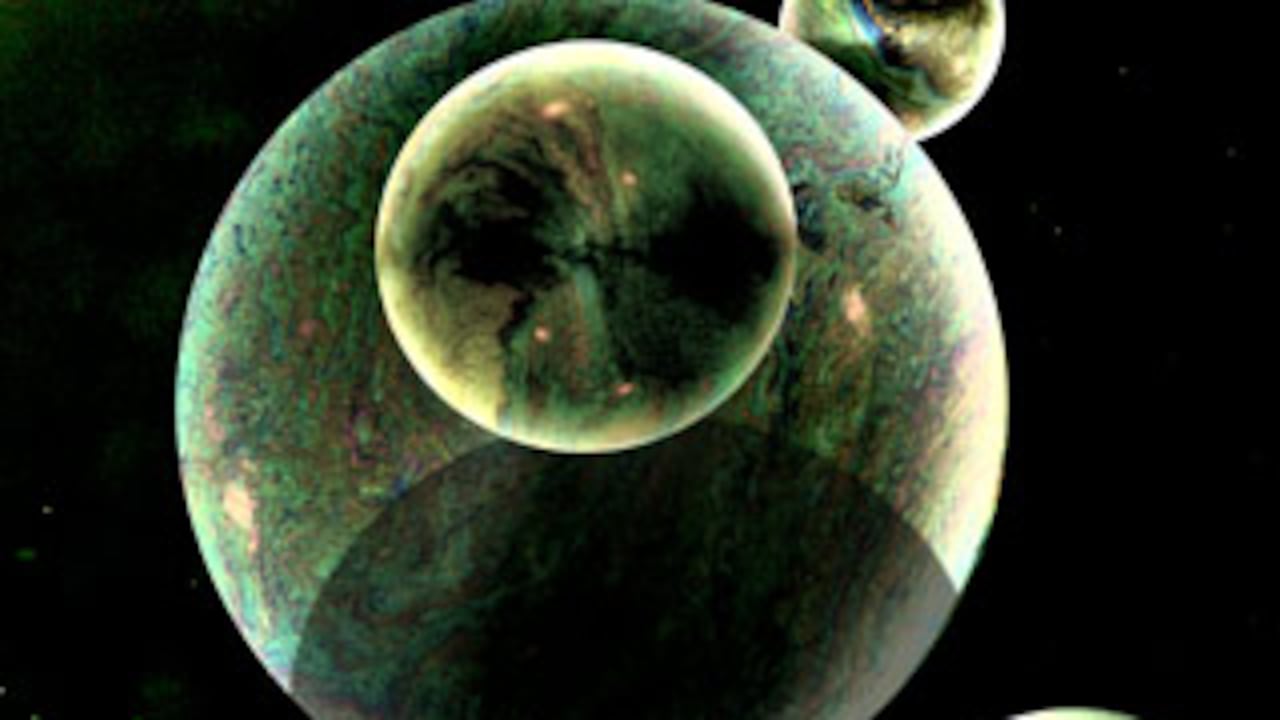 Su técnica de fotografía permite ver fenómenos de termodinámica y del comportamiento de la luz. Las imágenes semejan formas de huracanes, planetas o galaxias