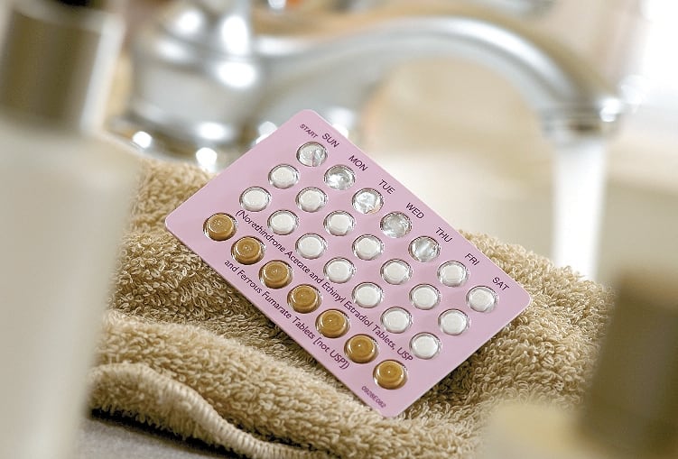 Consulte con su médico antes de empezar a tomar pastillas anticonceptivas