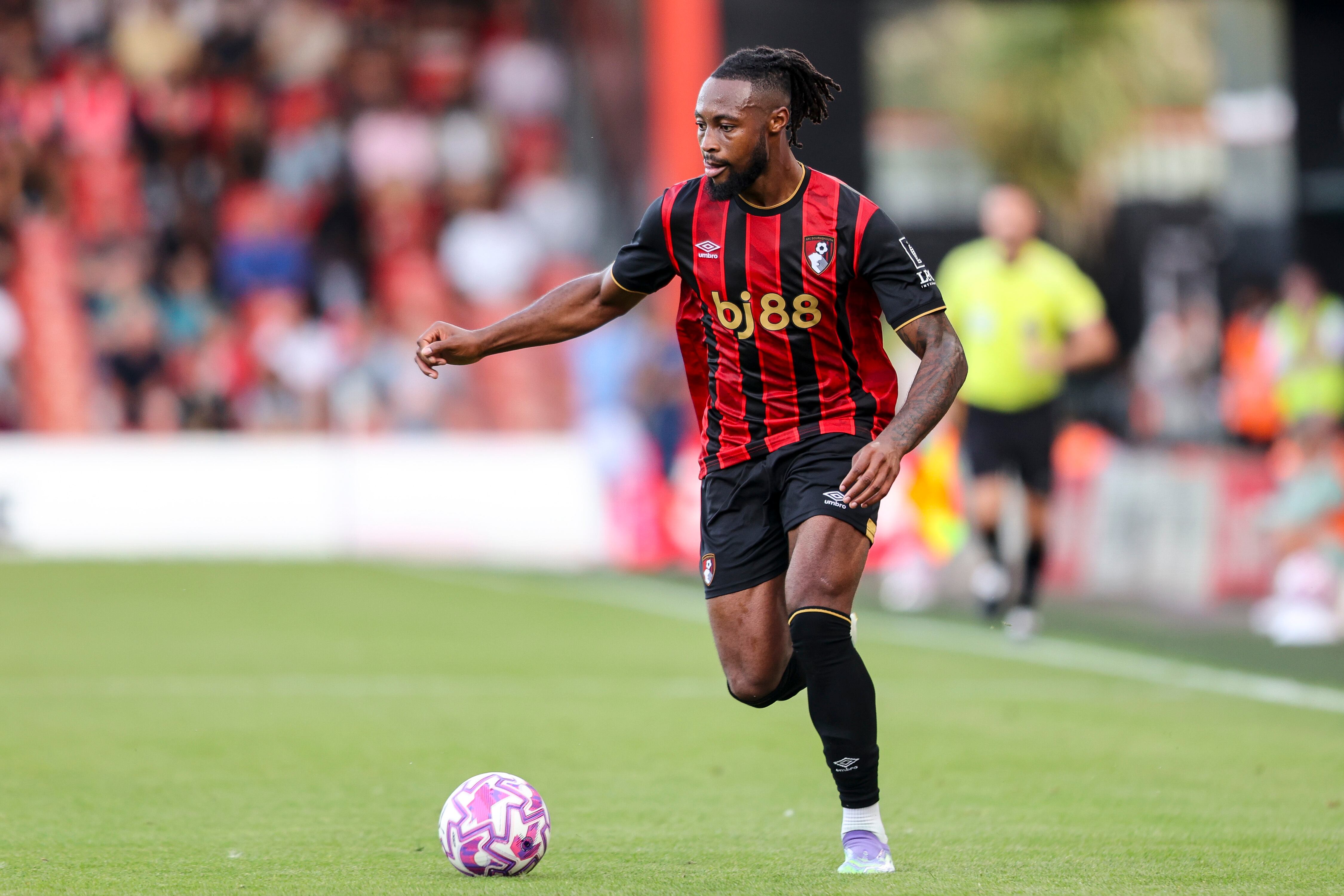 Bournemouth quiere sumar de a tres, en casa, ante Wolverhampton.