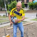 John Amaya, reconocido soldador de la ciudad de Cali, quien participó en la construcción del 'Monumento a la Resistencia'.