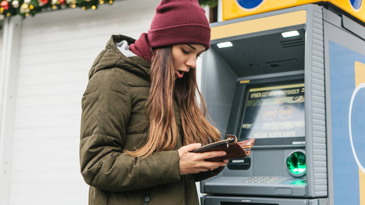 Los usuarios pueden ser estafados a través de los recibos que emiten los cajeros automáticos de varias maneras.