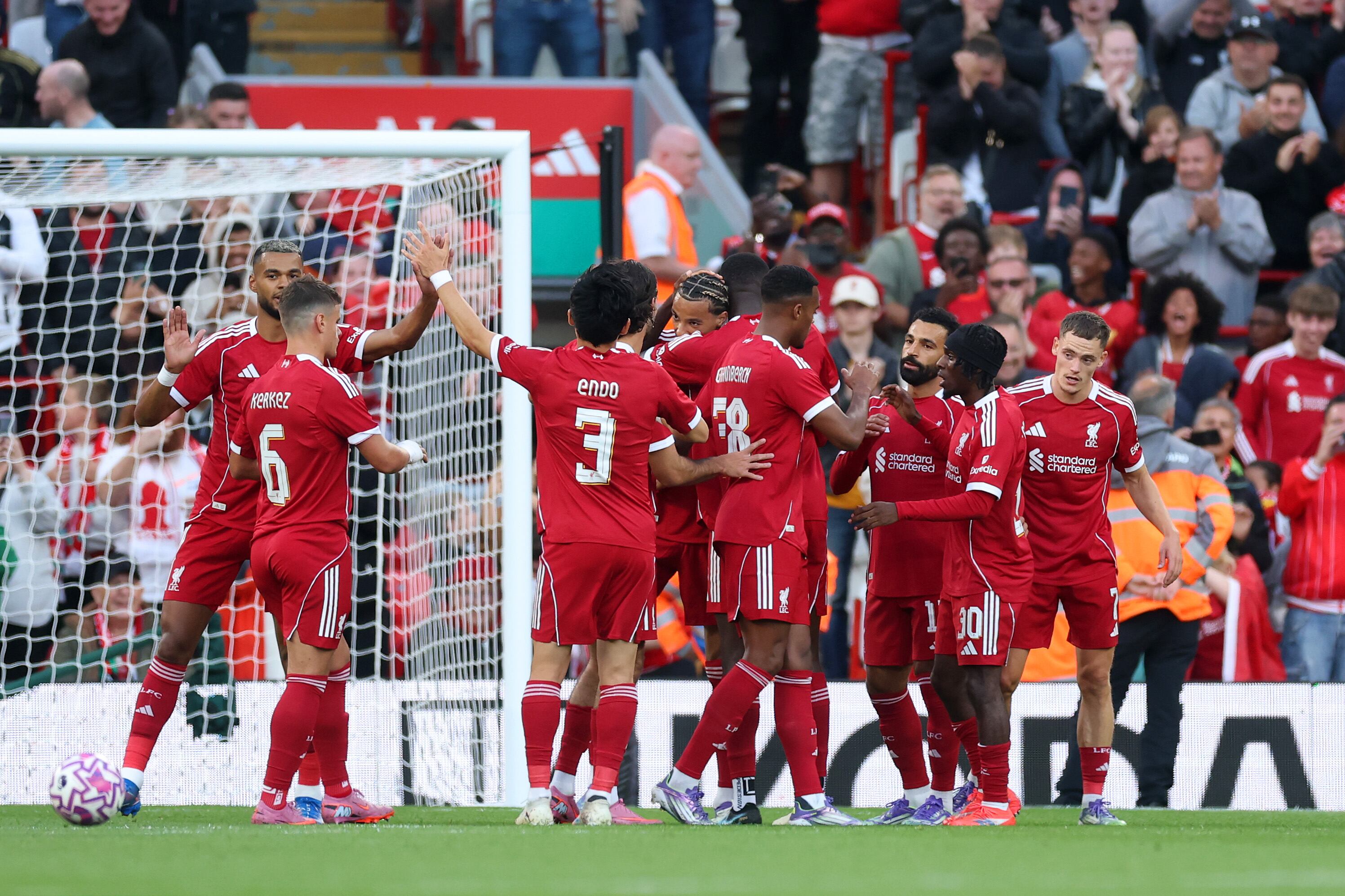 Liverpool se estrena en busca de defender el título de Premier League