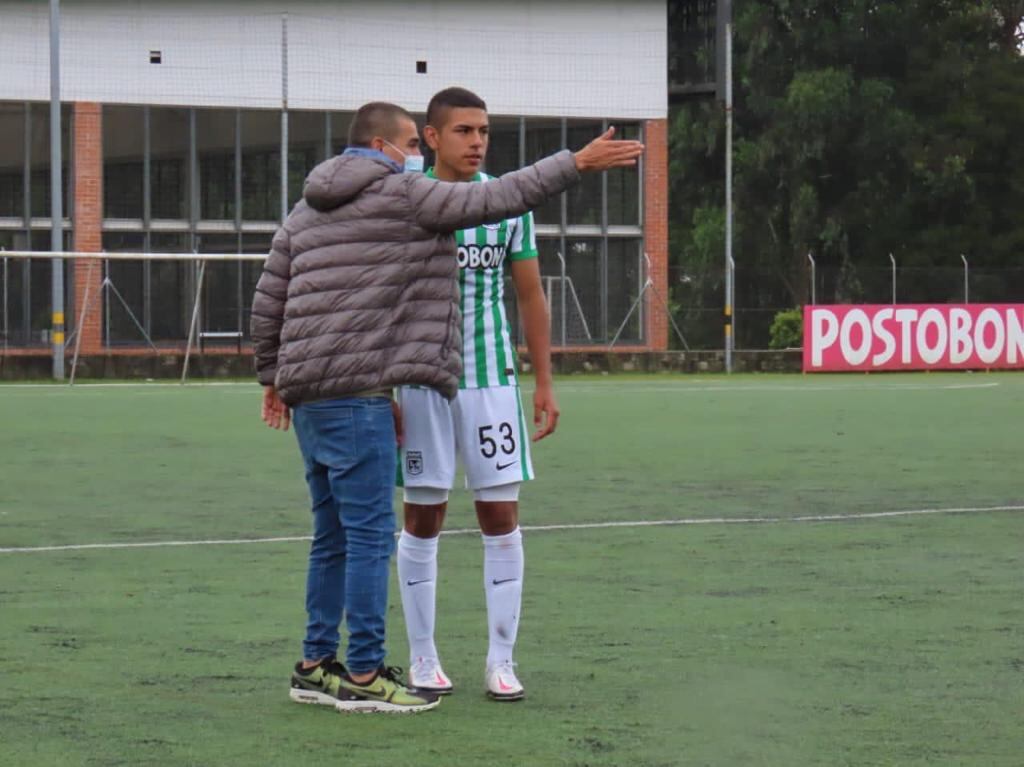 Los Aristizábal en un partido de Emilio