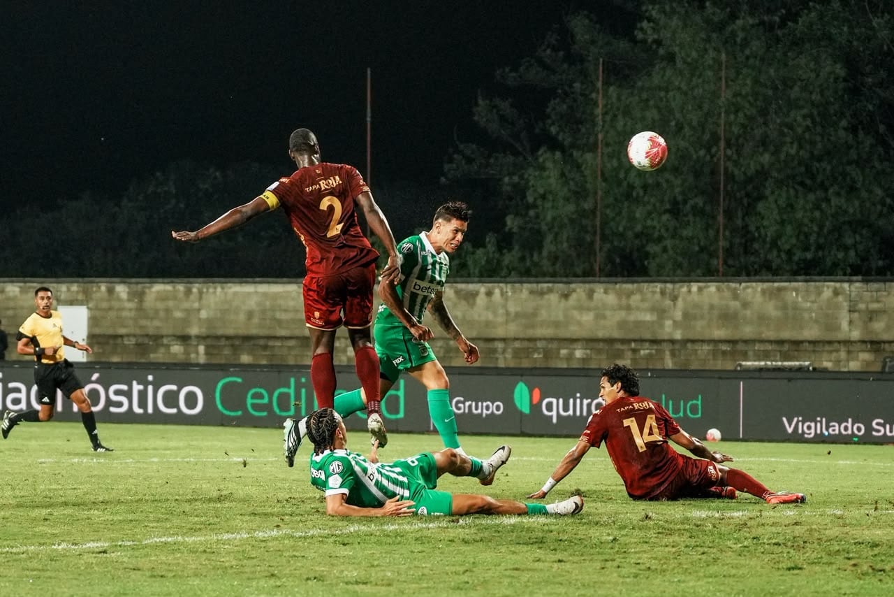 Imagen del empate entre Atlético Nacional y Deportes Tolima.