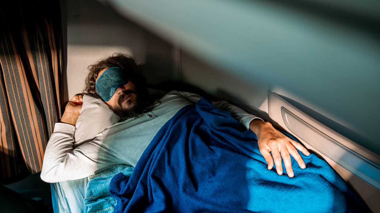 Algunas personas experimentan espasmos mientras duermen.