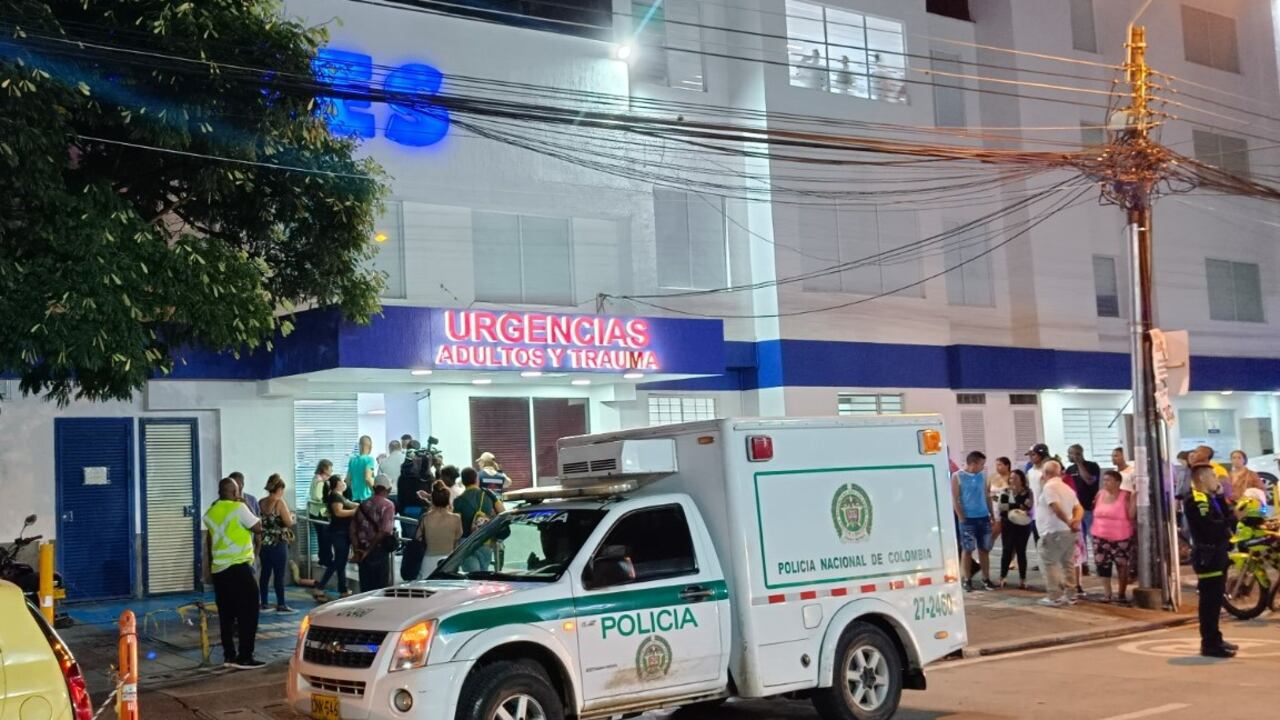 La Policía informó que de manera inmediata las autoridades activaron un plan candado por toda la ciudad, con el ánimo de dar captura a estos sujetos.