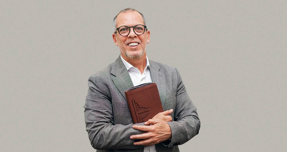 Alfredo Saade le dijo a SEMANA que no tiene responsabilidad por la salida de Laura Sarabia de la Cancillería. 